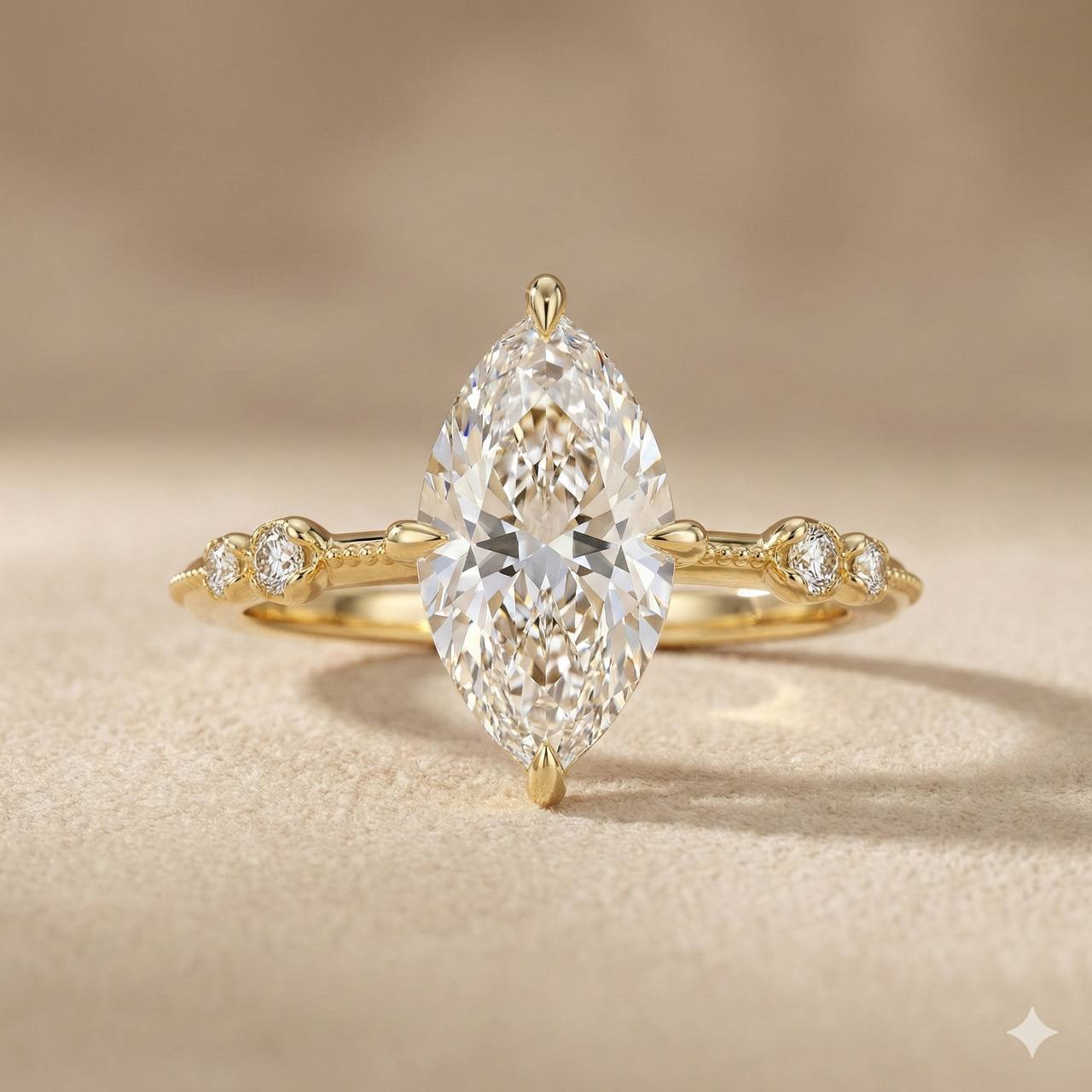 Bague Marquise Élégance Latérale – Or